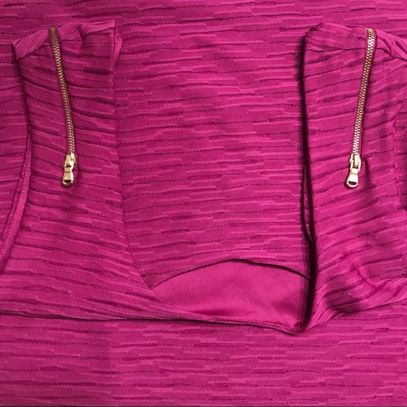 GUESS Magenta Sleeveless Dress Gold Zipper Detail Silky Ribbed Texture BodyCon - Picture 7 of 9